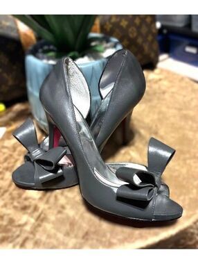 Paris Hilton Leather Open Toe with Bow (Dark Gray) W-8.5